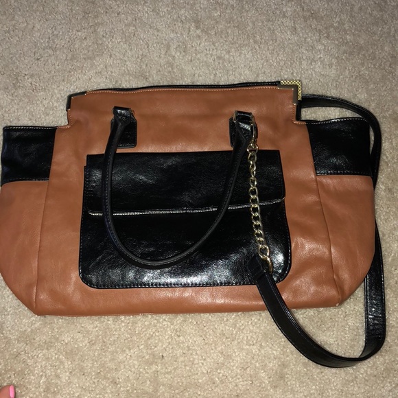Steve Madden Handbags - Steve Madden Classic Brown & Black Hand Bag